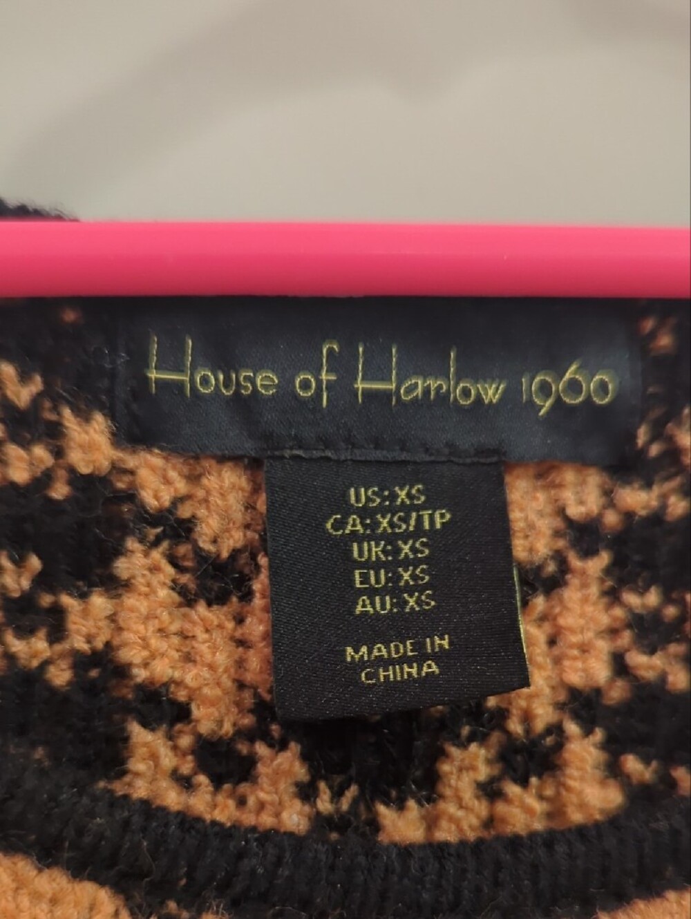 House of Harlow 1960 Black and Camel Houndstooth Knit - Picture 7 of 9